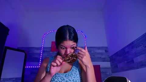  Nahomi  online show from January 6, 8:01 pm