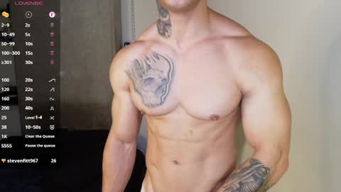 Snapshot of colombianmuscle8 chatting on May 23, 3:49 pm colombianmuscle8 online show from May 23, 3:49 pm