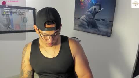 coltonmassif_ online show from October 30, 4:03 am