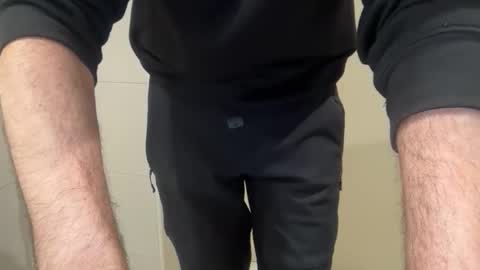 Snapshot of come1983 chatting on April 13, 8:31 am come1983 online show from April 13, 8:31 am