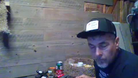Snapshot of comeongirlts chatting on February 18, 9:42 pm comeongirlts online show from February 18, 9:42 pm