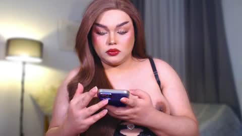 Snapshot of commanderroxyx chatting on August 9, 9:53 pm Roxy online show from August 9, 9:53 pm