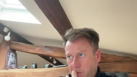 Snapshot of compay69 chatting on December 17, 12:43 pm compay69 online show from December 17, 12:43 pm