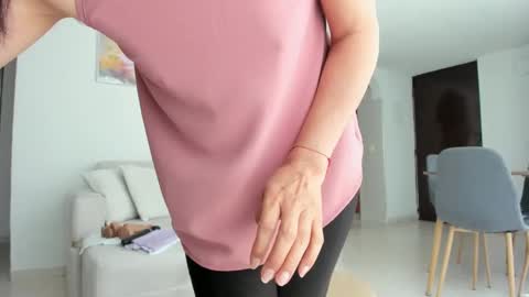 conie28  online show from September 25, 6:33 pm