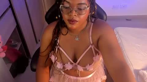 conielaurenth online show from July 22, 7:33 am