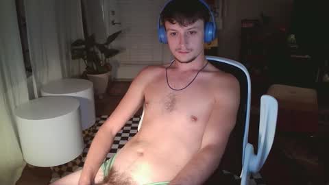 ConnerTwunk online show from March 14, 12:28 am