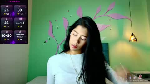 C O N N I E online show from November 11, 8:42 pm