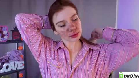 Snapshot of connie_monus chatting on May 11, 4:04 pm Amy online show from May 11, 4:04 pm