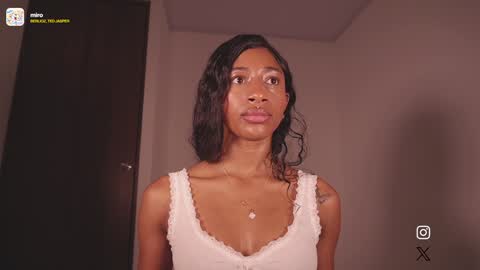 Snapshot of connie_west0 chatting on January 29, 10:32 pm   independent model online show from January 29, 10:32 pm