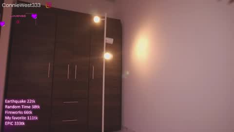   independent model online show from March 7, 1:13 am