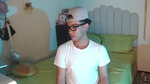 CONNOR  TAYLOR online show from September 23, 4:59 am