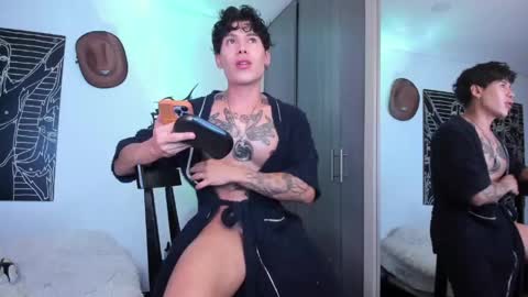 connor_davis online show from May 24, 2:16 am