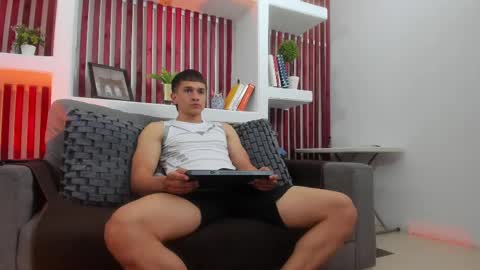 Snapshot of connor_king1 chatting on December 17, 12:11 pm Connor King1 online show from December 17, 12:11 pm