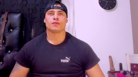 Connor Smith online show from December 27, 2:33 pm