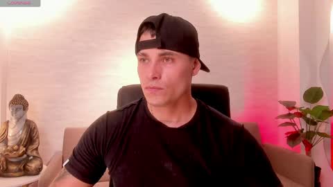 Connor Smith online show from April 7, 11:15 pm