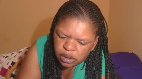 Snapshot of conny685249 chatting on September 29, 12:05 am conny online show from September 29, 12:05 am