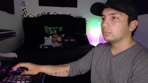 conor_taylor_ online show from December 2, 12:54 pm