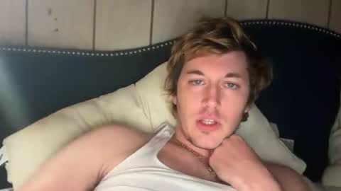 Snapshot of conortho96 chatting on June 13, 6:44 am conortho96 online show from June 13, 6:44 am