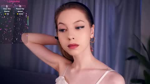 Snapshot of constanceglascov chatting on September 18, 7:32 am Hello im Sofia Welcme to my room .More hugs and kiss for you online show from September 18, 7:32 am