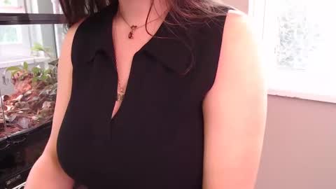 Snapshot of constantcumquest chatting on September 27, 9:09 pm ANR Mommy online show from September 27, 9:09 pm