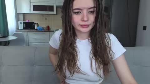 Snapshot of cookies_duo chatting on April 28, 8:41 am Alice untill 16 th February online show from April 28, 8:41 am