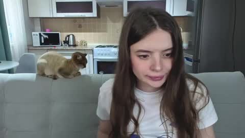 Snapshot of cookies_duo chatting on May 1, 12:32 pm Alice untill 16 th February online show from May 1, 12:32 pm