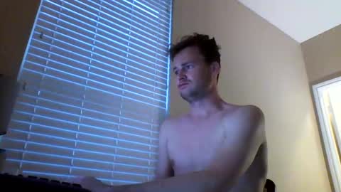 Snapshot of cooldude122222 chatting on December 23, 11:28 pm cooldude122222 online show from December 23, 11:28 pm