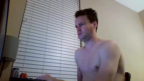 Snapshot of cooldude122222 chatting on December 29, 3:22 am cooldude122222 online show from December 29, 3:22 am