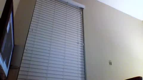 Snapshot of cooldude122222 chatting on January 29, 9:23 am cooldude122222 online show from January 29, 9:23 am