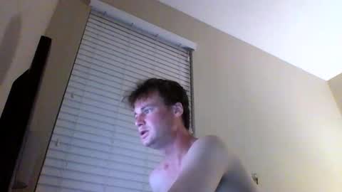 Snapshot of cooldude122222 chatting on February 17, 2:31 am cooldude122222 online show from February 17, 2:31 am