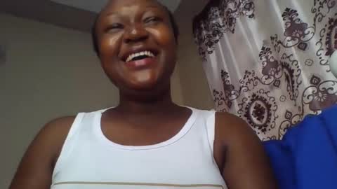 coolgirl001 online show from November 4, 8:35 am