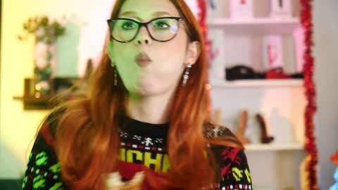 Ginger The Cringer online show from December 18, 8:42 am