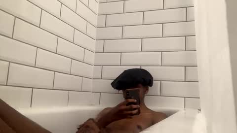 Snapshot of coolvibes69 chatting on October 23, 4:06 pm coolvibes69 online show from October 23, 4:06 pm