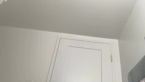 Snapshot of coolvibes69 chatting on November 17, 11:21 pm coolvibes69 online show from November 17, 11:21 pm