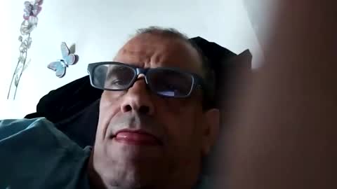 Snapshot of coq93 chatting on September 28, 12:43 pm coq93 online show from September 28, 12:43 pm