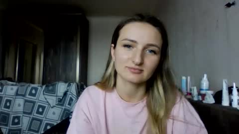 Snapshot of cora_fora chatting on January 13, 11:26 am cora_fora online show from January 13, 11:26 am