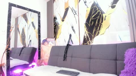 Snapshot of coral_bigboty chatting on January 25, 9:26 am sophie online show from January 25, 9:26 am