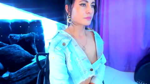 Coral  online show from February 4, 7:22 pm