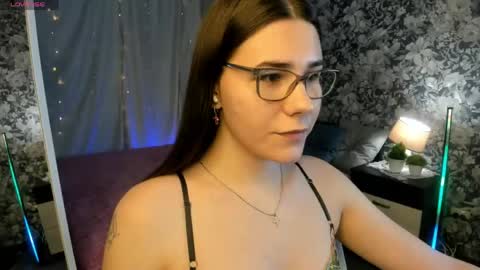Snapshot of coraline_kitty chatting on June 2, 1:02 pm Coraline online show from June 2, 1:02 pm