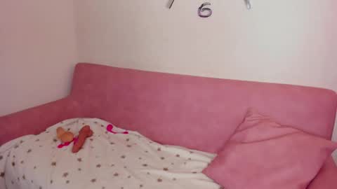 Snapshot of coralinered chatting on May 31, 2:46 pm Red online show from May 31, 2:46 pm