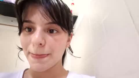 Snapshot of coralinexxx07 chatting on September 19, 9:37 pm Coraline uwu     Bienvenidos al dulce mundo de Coraline    Hola amores soy Coraline  Una chica  tierna juguetona online show from September 19, 9:37 pm