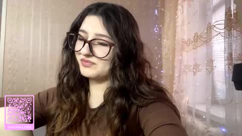 Elisheva online show from February 19, 1:51 pm
