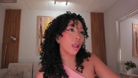 Snapshot of corinnah chatting on February 25, 12:13 pm Cori online show from February 25, 12:13 pm