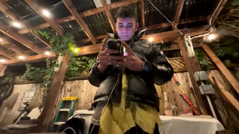 Snapshot of coronelking chatting on December 31, 3:01 am coronelking online show from December 31, 3:01 am