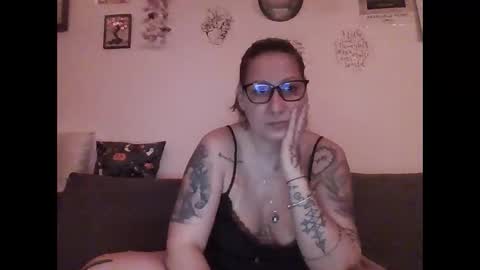 Snapshot of corsetlady123 chatting on December 25, 5:47 pm corsetlady online show from December 25, 5:47 pm