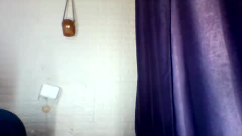 Snapshot of cortezblue chatting on January 17, 12:04 am blue online show from January 17, 12:04 am