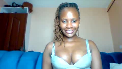 Snapshot of cortezblue chatting on February 7, 10:35 pm blue online show from February 7, 10:35 pm