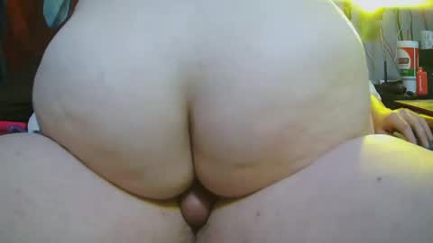 Snapshot of corynkayla23 chatting on October 31, 6:47 am corynkayla23 online show from October 31, 6:47 am