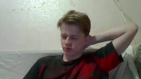 Snapshot of cosm2312 chatting on May 8, 7:41 pm Andrew online show from May 8, 7:41 pm