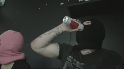 Tattooed Milf n Dilf online show from May 13, 7:39 am
